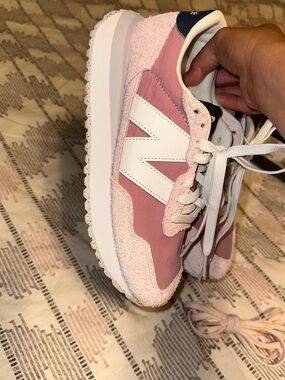 New Balance 237 Like New